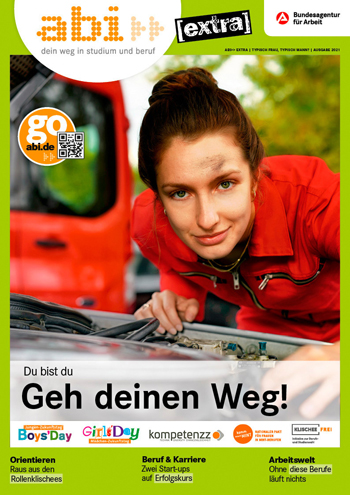 Cover des abi>> Magazins abi-typisch 2021, zu sehen ist eine junge Frau, die am Auto schraubt.